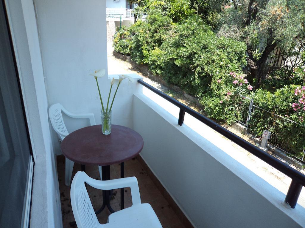 Bed And Breakfast Mediteran Бар Номер фото