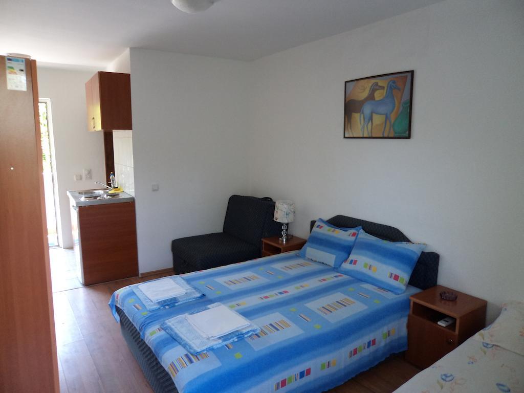 Bed And Breakfast Mediteran Бар Экстерьер фото