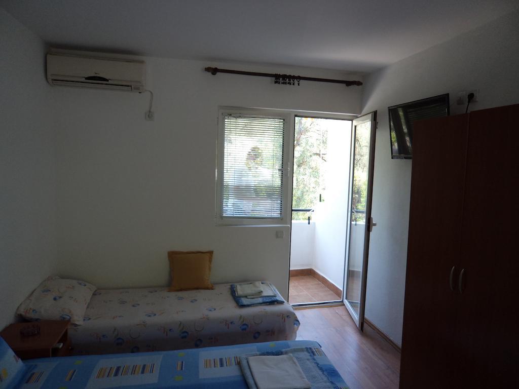 Bed And Breakfast Mediteran Бар Номер фото